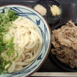 丸亀製麺 - 肉盛りぶっかけ冷（並）５９０円