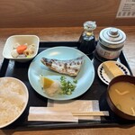 梅山鉄平食堂 - 