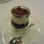 ヴァンセーヌ - ３６００円コースのティラミス。これと、アフォガード・飲み物が付きます。