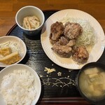 ひと花 - 日替り定食（とりのからあげ） 900円