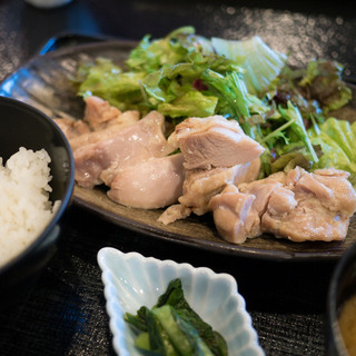 村民食堂 - 料理写真:鶏の塩麹蒸し定食