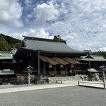 福間ラーメンろくでなし - しめ縄の太さよ