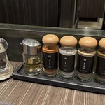 中華蕎麦 三藤 - 卓上調味料