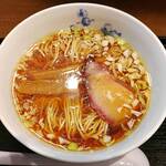 淺草 來々軒 - コクをまとったオイリーな中華そば