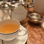 ザ・ペニンシュラ東京 - 飲み物はフリーフロー