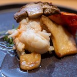 美味いもん屋 わ多なべ - 2025.9 獲れてすぐ神経〆した伊勢海老ガーリックソテー イタリア産ポルチーニ