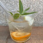 テルツォ テンポ - エルダーフラワーのソーダ