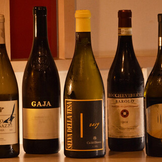 イタリアワインで乾杯。グラス・ボトル・ワインセットと種類豊富