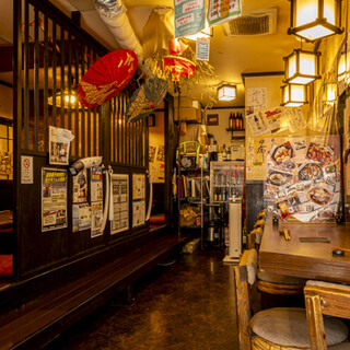 会社帰りの一人飲みにも最適◎幅広く利用できる和モダン空間