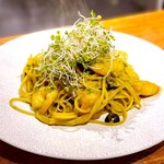 Eau de Vie - 海老と黒オリーブのピスタチオソースパスタ