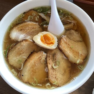 きらく亭 - 料理写真:チャーシューメン 900円