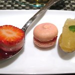 ラ サントゥール - (10/2夜)こちらは定番の小菓子