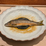 虎白 - 岐阜和良川 鮎の酒蒸し