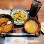 とんかつ政ちゃん 沼垂本店 - レディースセット（ミニヒレカツ丼、選べるサラダ、味噌汁、ミニデザート、ドリンク付）