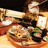 【昼・秋季限定】秋彩 花籠御膳 / 花籠秋前菜・紅葉鯛すき鍋・甘味など＋乾杯スパークリング付き