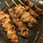 秘伝手羽先唐揚げと地鶏 焼き鳥 和個室 居酒屋 鳥心 - 