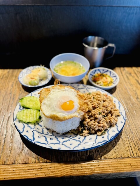 SD トムヤムクン - 四条（京都市営）/タイ料理 | 食べログ