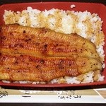 うなぎ川亀 - 鰻弁当1,300+200円(税別)