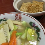 四川食府 - 海鮮おこげ（９８０円）の盛り付け前。２０１４年１０月