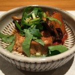 じどりや 穏座 - オスの膝上部分、肝もどき、首皮、やなぎまつたけのすき焼き〈2014年10月）