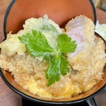 かつ丼 わか葉 - 特上リブロースかつ玉丼