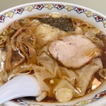 春木屋 - わんたん麺、1,350円。