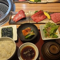 焼肉 しんうち 神楽坂 - 