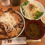 十勝豚丼 いっぴん - 