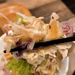 キッチン REST - サラダを平らげる