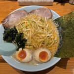 ラーメンショップ◯化  池袋店 - ネギラーメン(辛ネギ)+味玉