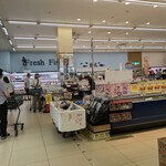 Queen's Mart ヤオマサ - 店内