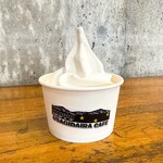 八方うさぎ平カフェ - 信州りんごソフトクリーム　600円