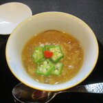 小菜一碟 - 鱧と冬瓜の酸辣湯。