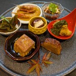 小菜一碟 - 中華八寸。