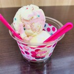 サーティワンアイスクリーム - 料理写真:スモールダブル(ポッピングミルキーとミルキーミルキー)510円