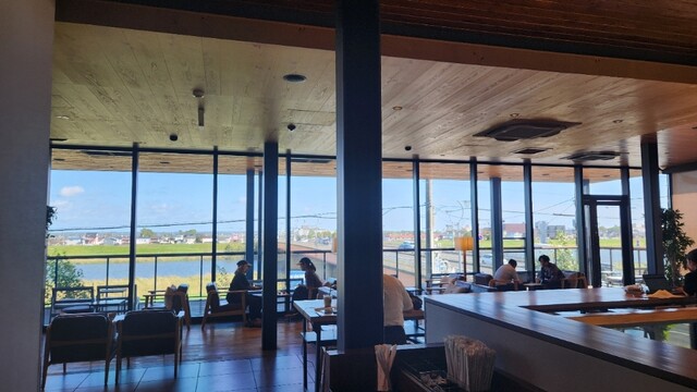 スターバックスコーヒー 釧路鶴見橋店（STARBUCKS COFFEE） - 新富士（カフェ）の写真