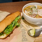 BANH MI STAR SHIBUYA by Nha Viet Nam - 本日のバインミーと選べるフォーのセット グリルチキン、ブンボーフエ
