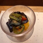 泰平 - お通しなすとパプリカの揚げ浸し