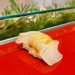 小笹寿し - ひらめ