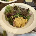 創作屋 港町 - サラダはポテトサラダにサツマイモがモンブランの様にトッピングされてました。