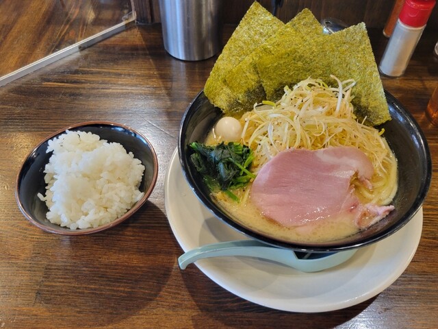 Yokohama Iekei Ramen Kanayama Ya Ikeshita Ten photo 3