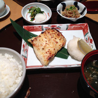 伊豆の旬 やんも 丸の内店 - 