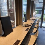 フレンチバルギンザ by plein - 内観