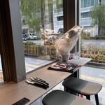 フレンチバルギンザ by plein - 内観