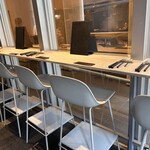 フレンチバルギンザ by plein - 内観