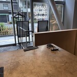 フレンチバルギンザ by plein - 内観