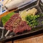 馬刺しともつやき おにくの大将 - 