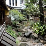 月待ち茶屋 - 中庭