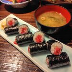 田舎小屋 - 鉄火巻(お味噌汁付)、(海苔の香りがたまりません)