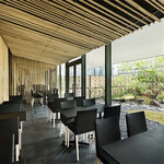 寿月堂 銀座歌舞伎座店 - 隈研吾氏設計の店内。HPから写真を拝借